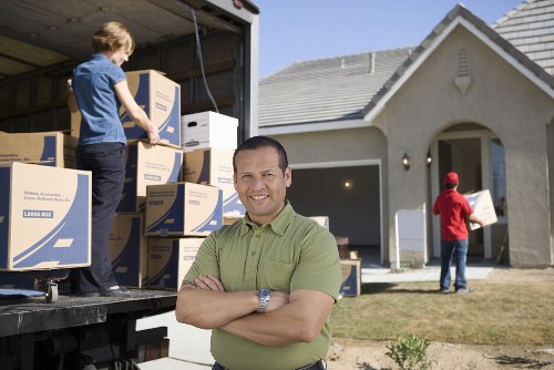 Choosing the right truck size for a move in Peckham